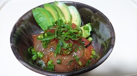 マグロの漬け丼