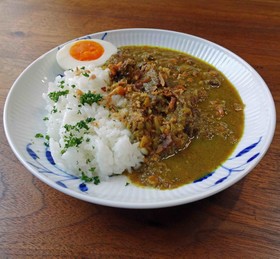 フルーツと野菜のビーフカレー