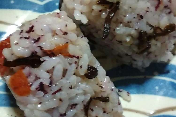 ゆかり塩昆布梅干し 私の大好きなおにぎり レシピ 作り方 By 松潤love クックパッド 簡単おいしいみんなのレシピが368万品
