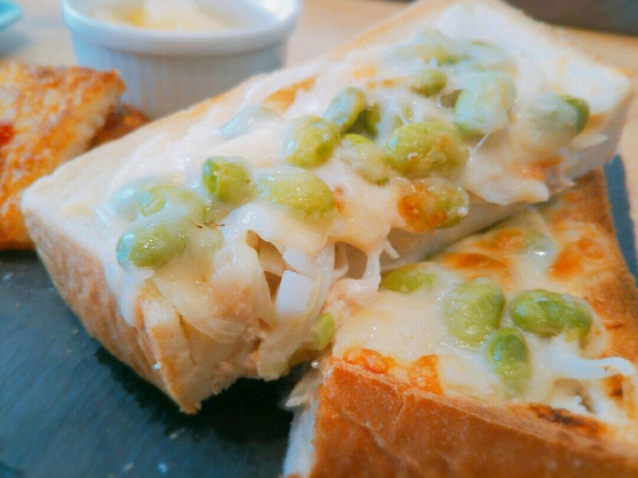 枝豆とオニオンツナチーズトースト♡の画像