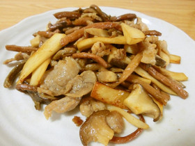 ゼンマイとエリンギの豚肉炒め
