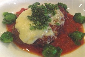 シカ肉のハンバーグ トマト&チーズ