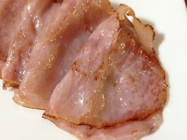 ハム 油で焼いただけ カリカリ激うま レシピ 作り方 By らっさっさ クックパッド