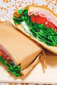 レタスたっぷりお手軽サンドイッチ