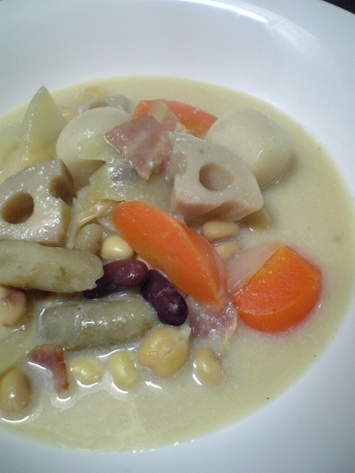 根菜＆豆の美味しい豆乳スープ♪の写真