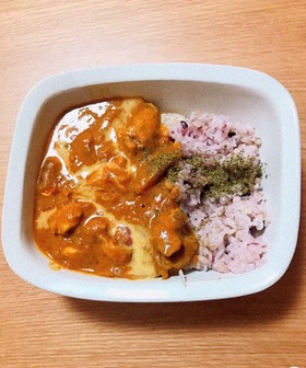 スパイスとトマト缶でバターチキンカレー
