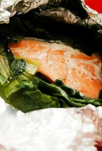 塩鮭と小松菜のバターホイル焼き