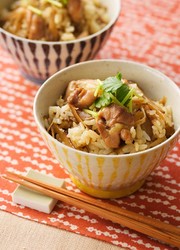 鶏ごぼうの絹和え混ぜごはんの写真