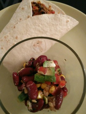 メキシカンな豆サラダ