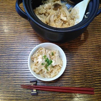 松茸ごはん風炊き込みご飯の写真