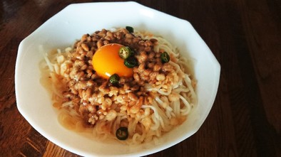 ピリ辛納豆麺の写真