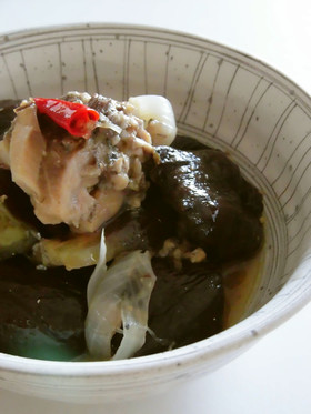 さば水煮缶とレンジ茄子と新玉ねぎの煮物