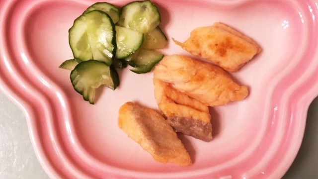 幼児食 1歳 やさしい鮭のムニエル風 レシピ 作り方 By Satochiho クックパッド 簡単おいしいみんなのレシピが360万品