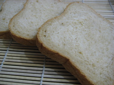 HBで❤黒糖食パン～全粒粉入りの写真