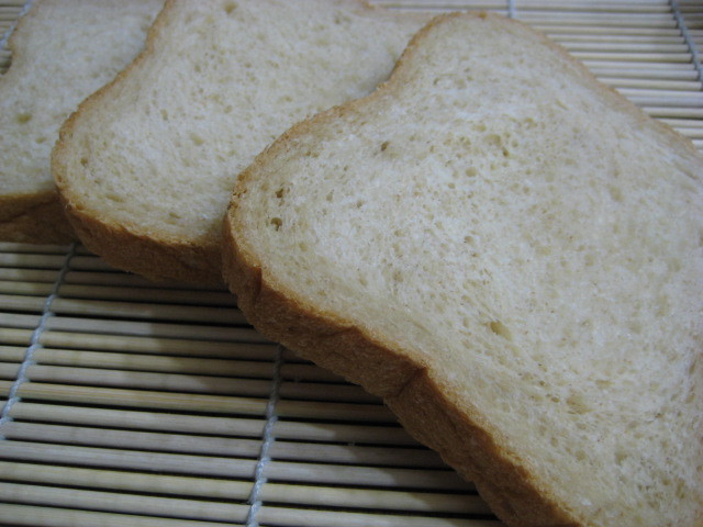 HBで❤黒糖食パン～全粒粉入りの画像