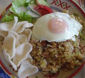 はなびし草のインドネシア料理ナシゴレン