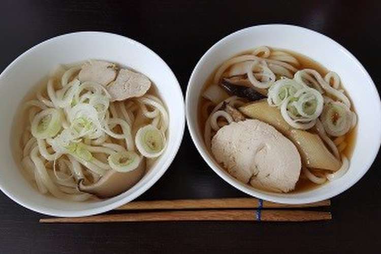 鶏チャーシュー入り 鶏出汁の二色うどん レシピ 作り方 By もむでん クックパッド