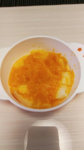 離乳食中期カボチャのパン粥