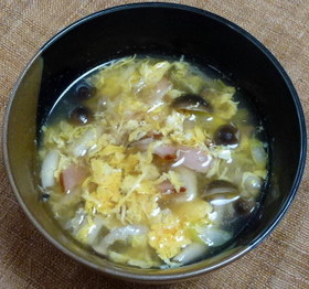 焼豚とブナシメジの中華風かき玉スープ