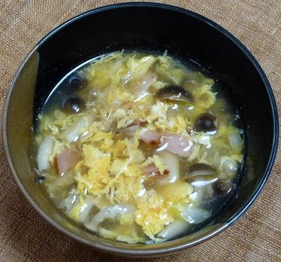 焼豚とブナシメジの中華風かき玉スープの写真