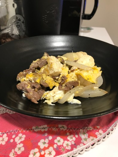 牛肉と豆腐の卵炒めの写真