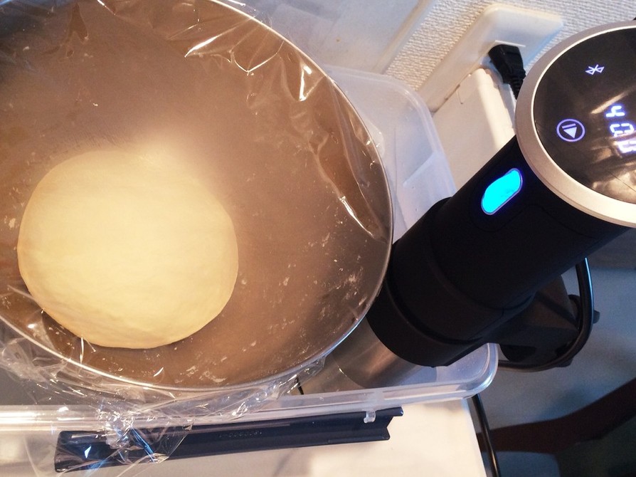 低温調理器でパン生地を発酵させる方法
