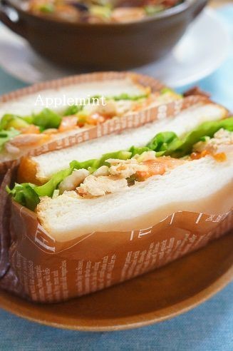 ピリ辛でおいしい棒棒鶏サンドイッチの画像