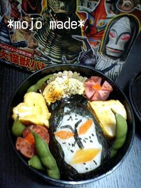 三面怪人ダダ弁当(幼児キャラ弁)