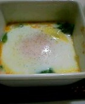 ちょこっと残ったミートソースでココット