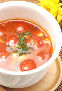トマトとベーコンのスープ