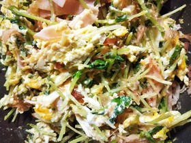 豆苗とハムの煎り玉子