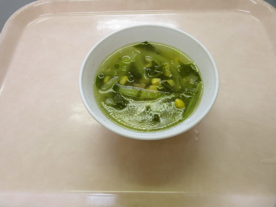 チンゲンサイとベーコンのスープの画像