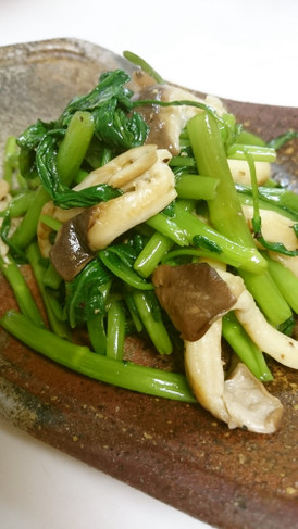 簡単!空芯菜とエリンギのにんにく炒め