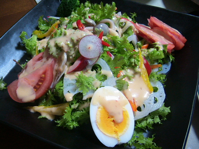 レンコンとわさび菜のサラダの画像