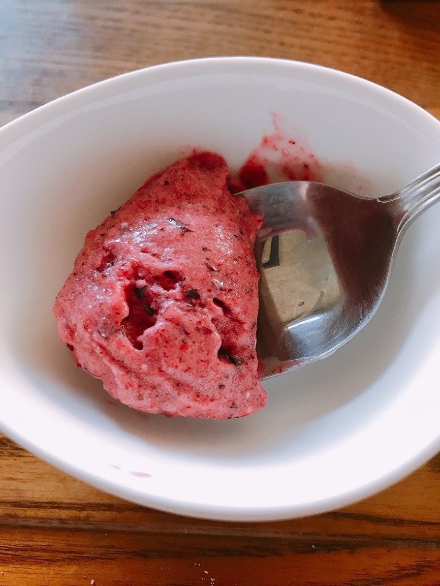 イートンメスアイスクリームの簡単レシピ