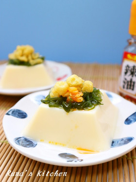 大人の卵豆腐めかぶのせ