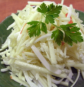 りんごと白菜のシャキシャキサラダ