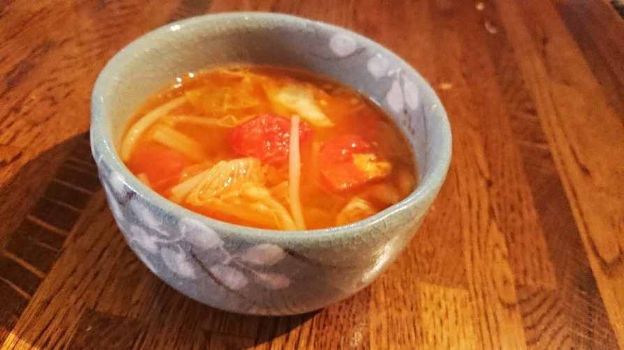 トマトとキムチのスープの画像