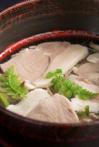 イノシシ肉の沢煮椀