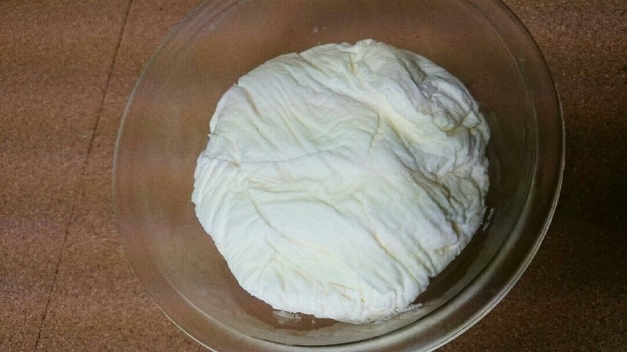 素粒水ヨーグルトからの発酵バターの画像