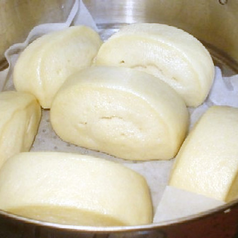 マントウ（饅頭・　中国式蒸しパン）
