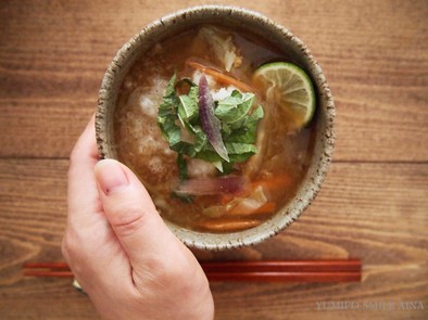 宮崎産の季節野菜の味噌汁で体調を整えようの写真