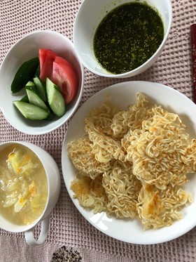 良く噛んで♪爽やかバジル焼きラーメン