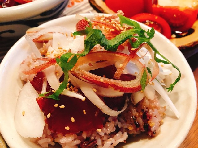 おかわりしちゃう カツオの漬け丼 レシピ 作り方 By Itumo05 クックパッド 簡単おいしいみんなのレシピが349万品