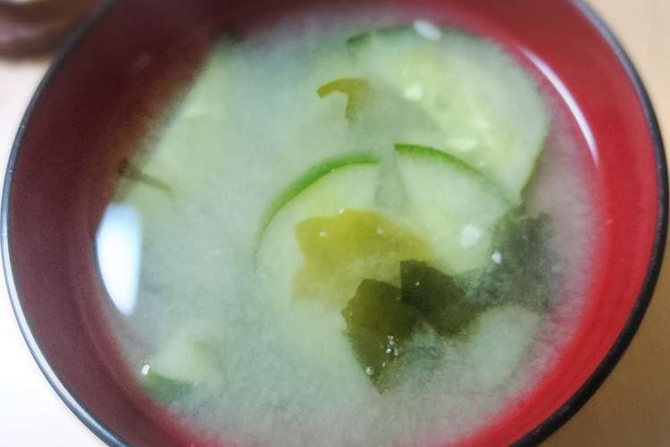 育ちすぎきゅうりのお味噌汁 レシピ 作り方 By ラクッキング クックパッド