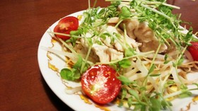 レンジで簡単♪エスニック風もやしと蒸し鶏