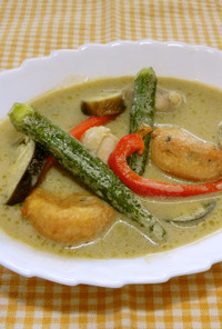 夏野菜のグリーンカレースープ