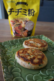 「宗家秘伝チヂミ粉」で作るはんぺんバーグの写真
