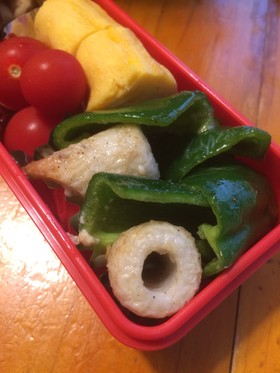 ピーマンと竹輪のマヨ炒め、お弁当の隙間に