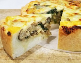 ピザミックス粉でキッシュ